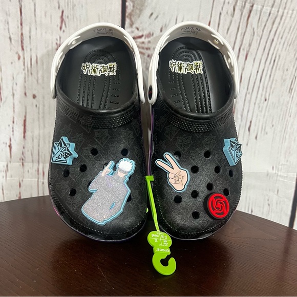 CROCS X Jujutsu Kaisen Classic Clog in size 8W 6M nwt - Picture 2 of 16